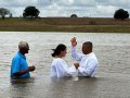 Pr. Adriano Carneiro batiza nove pessoas no distrito Lagoa Grande
