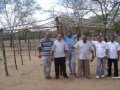 Povoado de Palestina recebe donativos de membros da Cohab