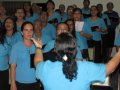 Sanfoneiro de Jesus toca o seu acordeão na igreja-sede