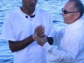 Batismo de 46 candidatos alegra crentes da Barra de Santo Antônio