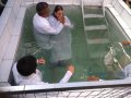 Pr. Israel Santos batiza 31 novos membros da Assembleia de Deus em Minador do Negrão