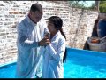 Missionário Rafael Felizardo batiza cinco novos membros em Colón, na Argentina