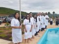 Pr. Nelson Lima celebra o batismo de oito novos membros da AD Mata Grande