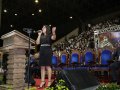 Milhares de evangélicos lotam o Ginásio do Sesi para assistir ao encerramento da Convenção Estadual