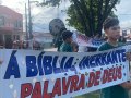 Evangeliza Jovem da 11ª Região ocupa ruas e ganha três vidas para Jesus no Benedito Bentes