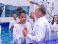 Assembleia de Deus em Maceió batiza 267 novos membros