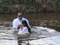 14 novos membros descem às águas batismais em Branquinha