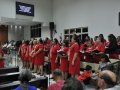 Eliezer Rosa canta em culto de doutrina no Farol com templo lotado
