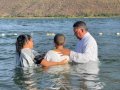 Pr. Israel Santos batiza 48 novos membros da Assembleia de Deus em Traipu