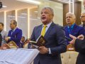 Pastor Manoel Costa (MA) ministra a palavra de Deus no culto de Santa Ceia