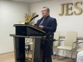 Pr. Robson Souza celebra Santa Ceia do Senhor em Portugal