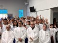 Assembleia de Deus em Maceió celebra o batismo de 113 novos membros