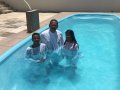 Pr. José Alves Filho batiza 14 novos membros da AD Palestina