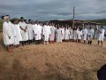 Pr. Gildo Severino batiza 34 novos membros da AD Pão de Açúcar