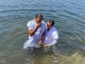 Missionário Robson Souza celebra mais um batismo em Portugal