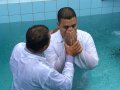 Pr. Gildo Severino batiza 22 novos membros da Assembleia de Deus em Lagoa da Canoa