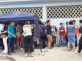 Candidatos do Enem recebem água e apoio de voluntários evangélicos no 1º dia de provas em Maceió