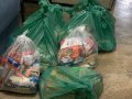 Pastor-presidente entrega cestas básicas a famílias afetadas pela crise