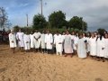 Pr. Gildo Severino batiza 34 novos membros da AD Pão de Açúcar