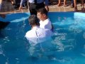38 crentes descem às águas batismais em Rio Novo