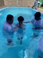 Pr. Luciano Barbosa batiza seis novos membros da AD Branca de Atalaia