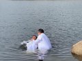 Missionário Robson Souza celebra o primeiro batismo em Portugal