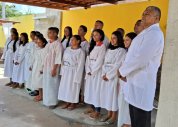 Pr. Francisco Gomes batiza 22 novos membros da AD em Olho D'Água do casado