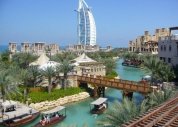 Sem exigir inglês fluente, hotéis em Dubai abrem vagas para brasileiros