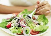 IBGE| Mais velhos e mais ricos comem mais salada no Brasil